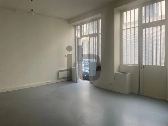 Bureau vente à Paris 10e Arrondissement, Paris