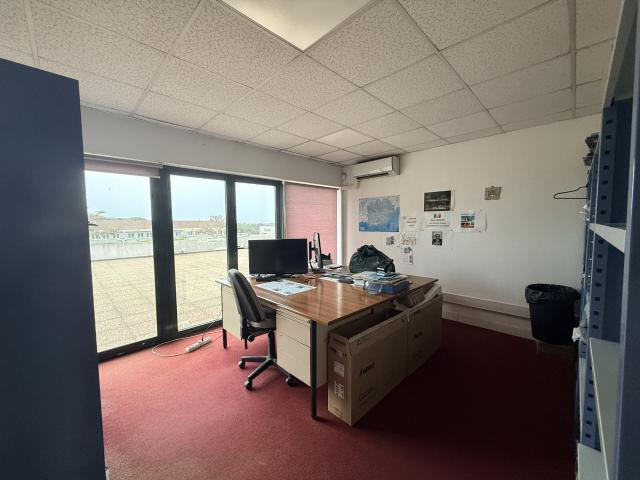 Bureau vente à Arrondissement de Draguignan, Puget-sur-argens