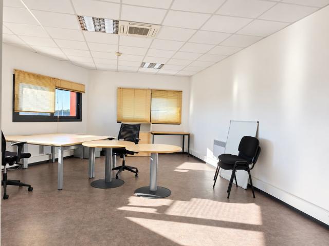 Bureau location à La Vicairie, La Ville-aux-Dames