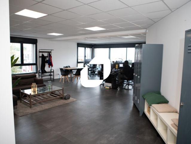 Bureau location à Plateau, Bagnolet
