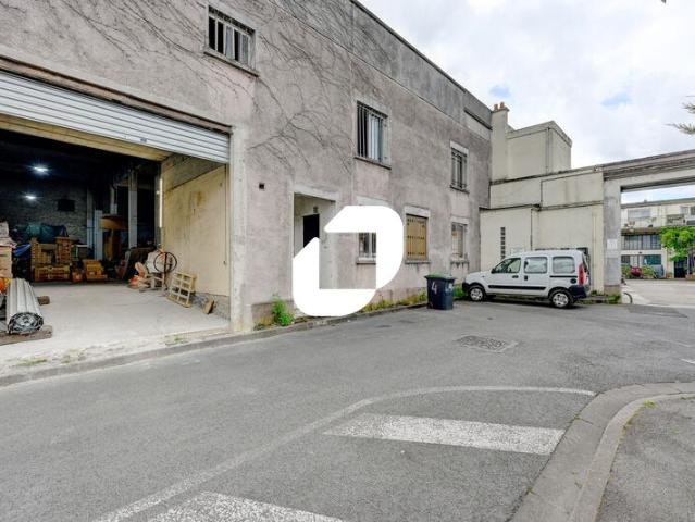 Local Commercial vente à Palaiseau, Athis-mons