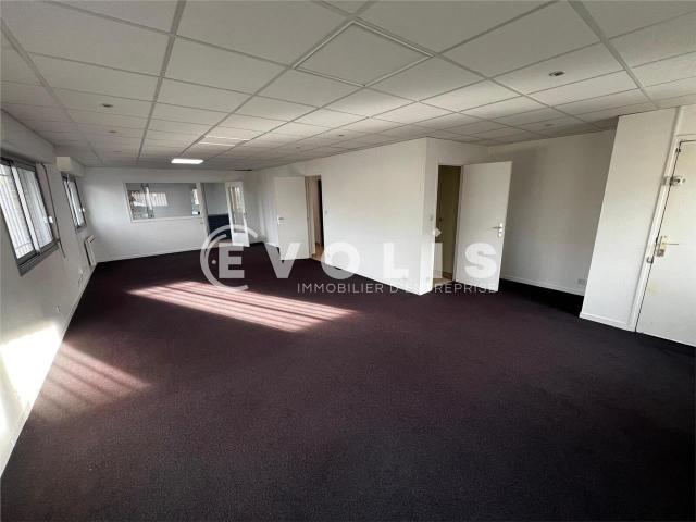 Bureau location à Lisses, Essonne