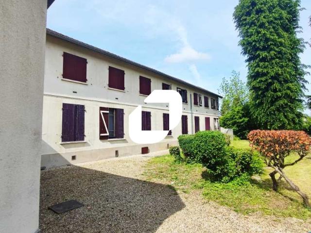 Bureau location à Mandres-les-Roses, Val-de-Marne