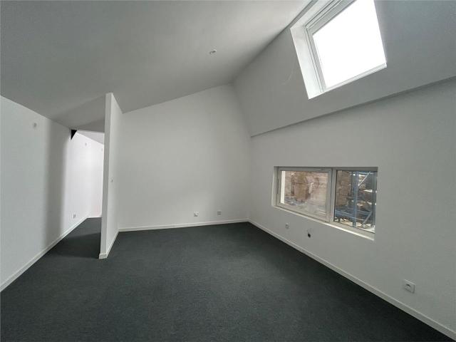 Bureau location à Saint-Quentin, Neuville-saint-amand
