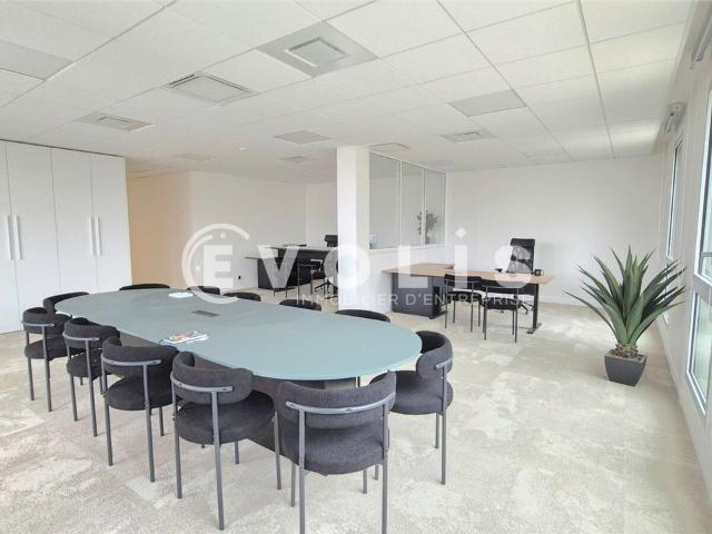 Bureau location à Torcy, Serris