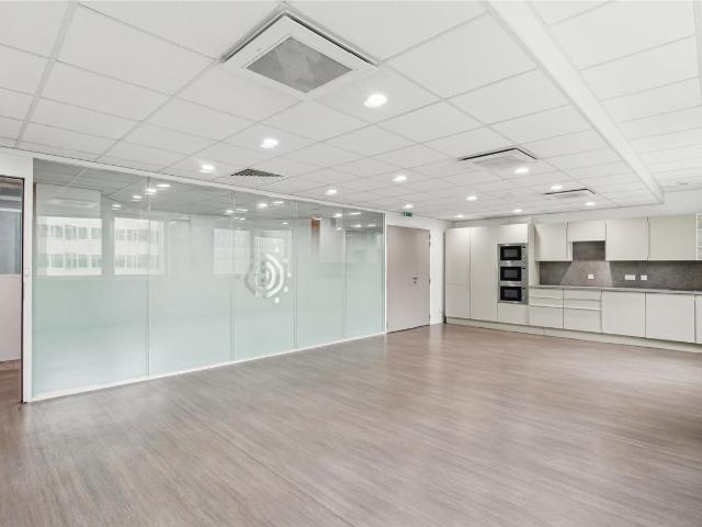 Bureau location à France métropolitaine, Suresnes