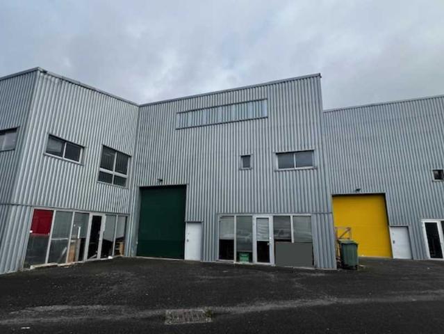Local Commercial location à Bordeaux, Villenave-d'ornon