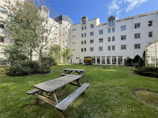Bureau vente à Nantes