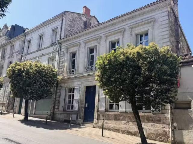 Bureau vente à Angoulême, Charente
