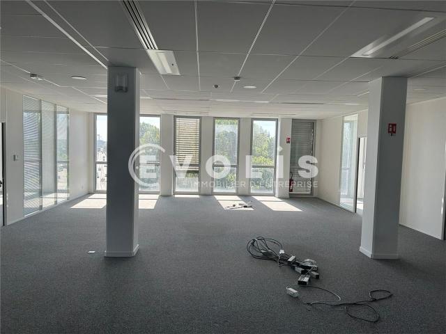 Bureau vente à Bordeaux