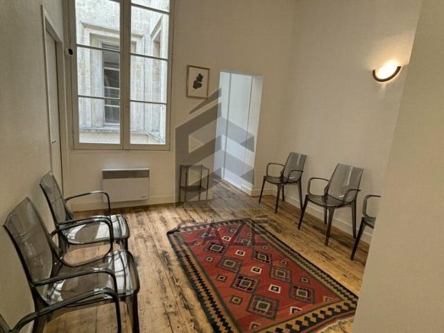 Bureau vente à Bordeaux