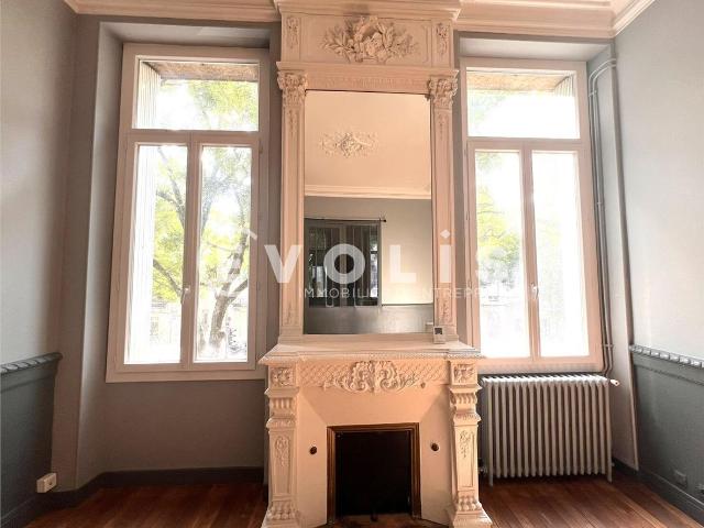 Bureau vente à Bordeaux