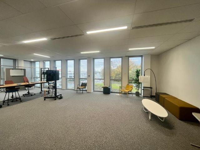 Bureau vente à Bordeaux