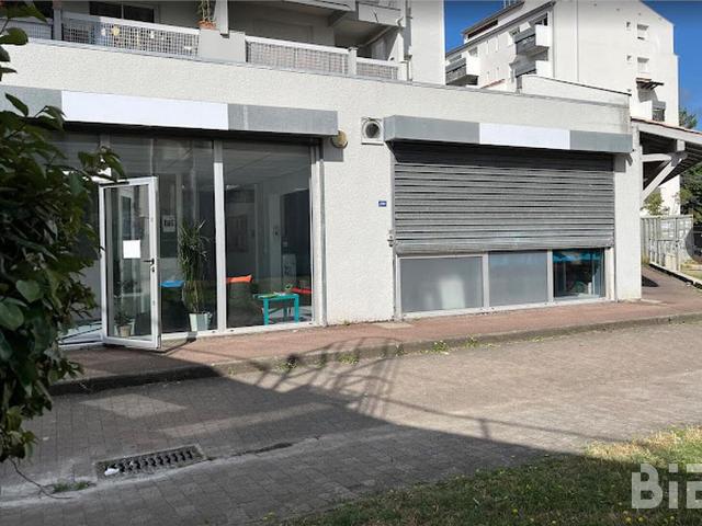 Bureau vente à Médoquine, Bordeaux