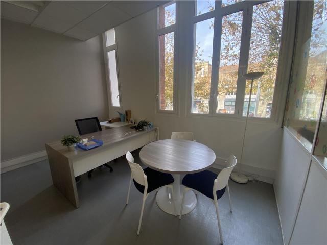 Bureau vente à Bordeaux