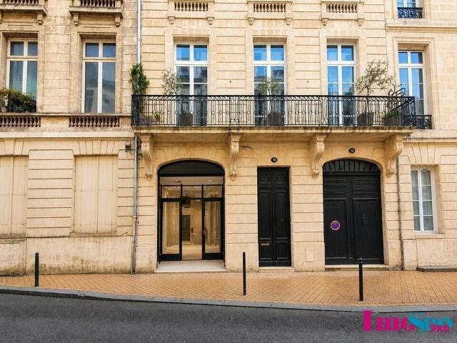 Bureau vente à Bordeaux