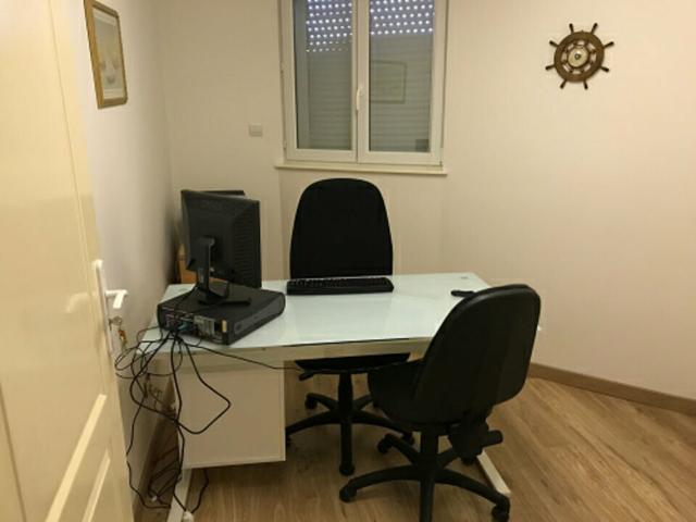 Bureau vente à Calais