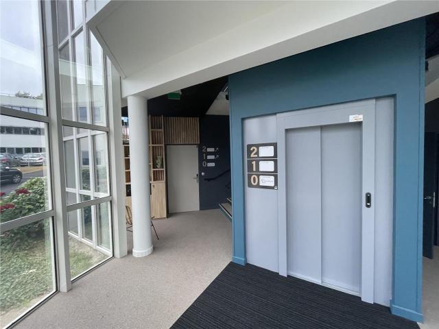 Bureau vente à Nantes, Carquefou