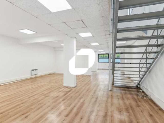 Bureau vente à France métropolitaine, Courbevoie