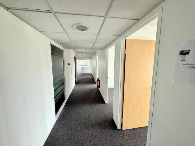 Bureau vente à Le Canal, Évry-Courcouronnes