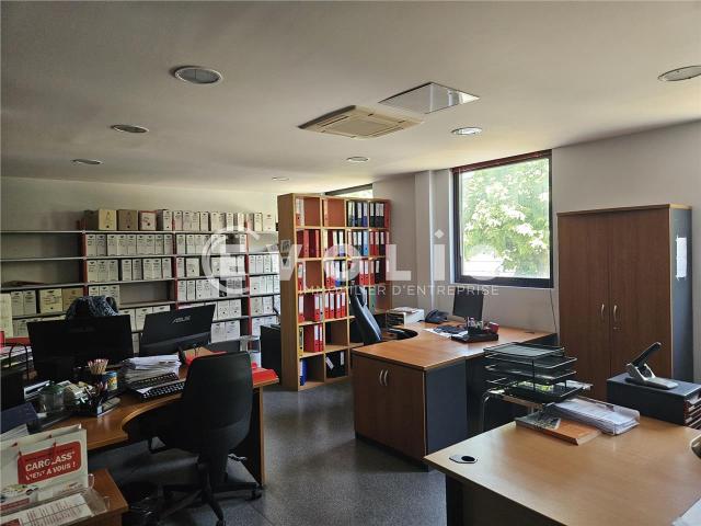 Bureau vente à Évry, Grigny