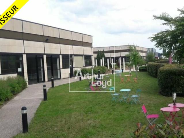 Bureau vente à Melun, La Rochette