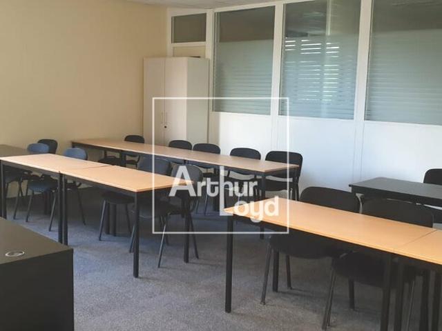 Bureau vente à Melun, La Rochette