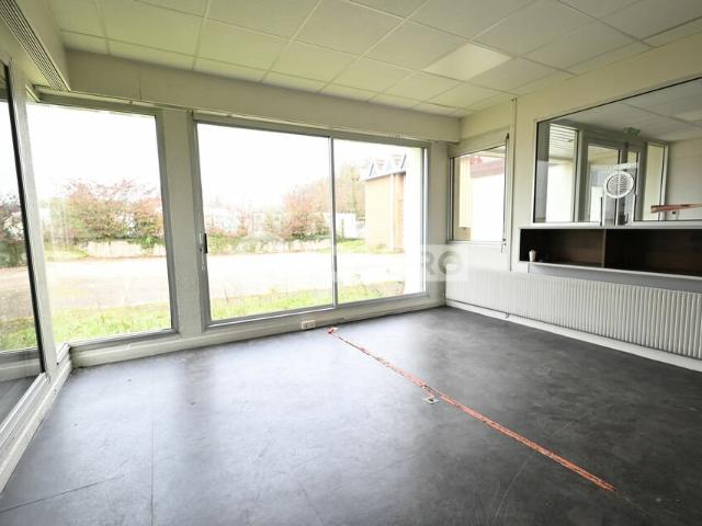 Local Commercial vente à Autun, Le Creusot