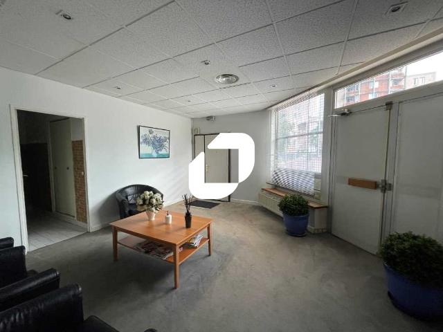 Bureau vente à Évry, Petit-bourg