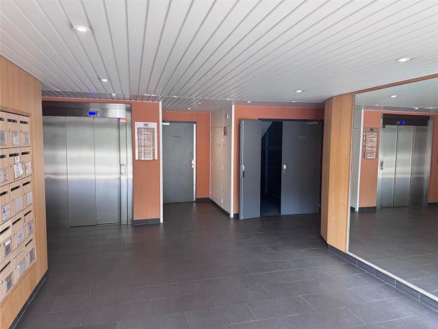 Bureau vente à Nantes