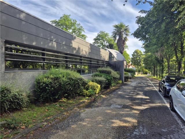 Bureau vente à Torcy, Saint-thibault-des-vignes
