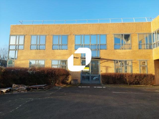 Bureau vente à Versailles, Montigny-le-bretonneux