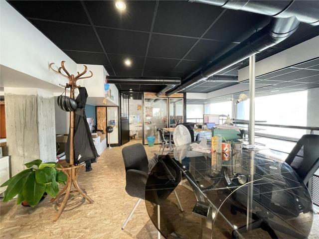 Bureau vente à Nantes
