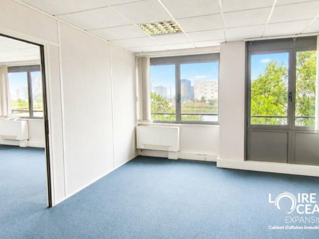 Bureau vente à Nantes