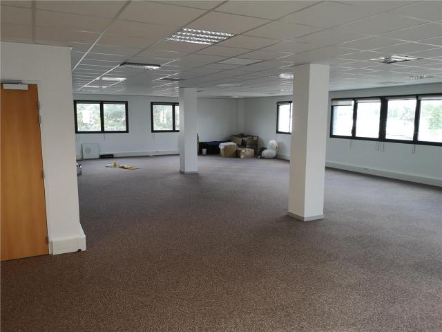 Bureau vente à Nantes