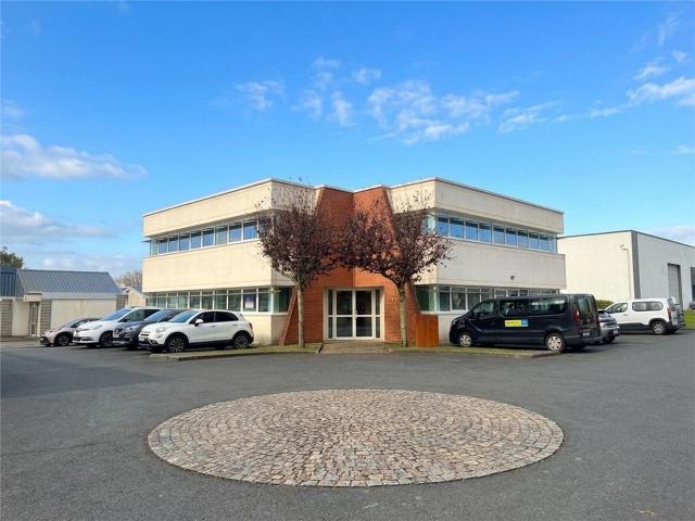 Bureau vente à Nantes