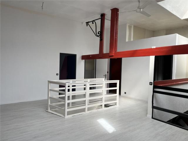 Bureau vente à Nantes