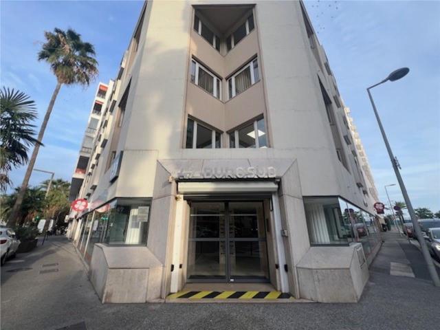 Bureau vente à Nice