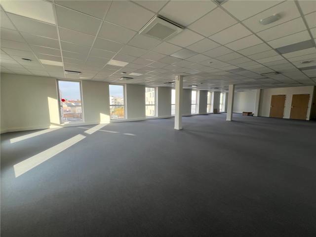 Bureau vente à Orléans