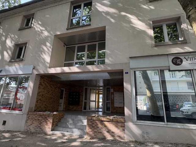 Bureau vente à Orléans