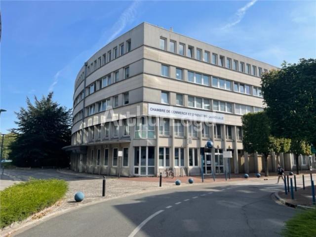 Bureau vente à Douai