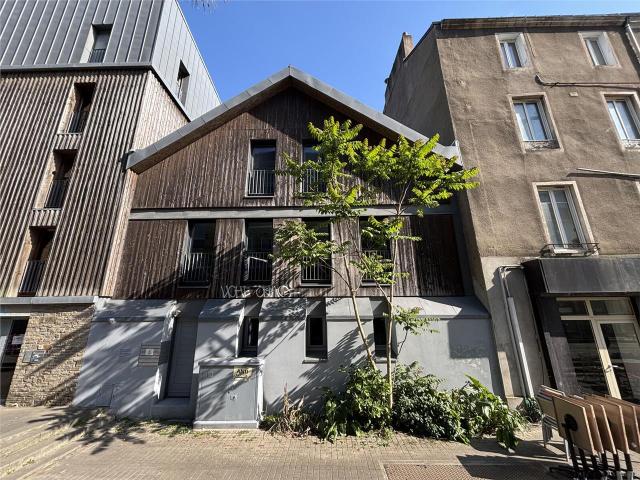 Bureau vente à Nantes