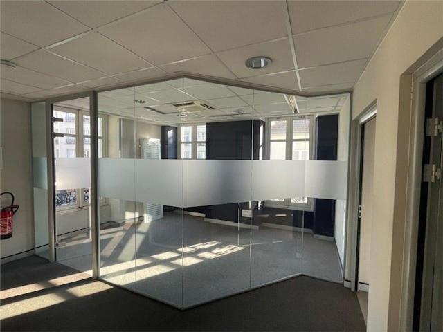 Bureau vente à Paris 15e Arrondissement, Paris