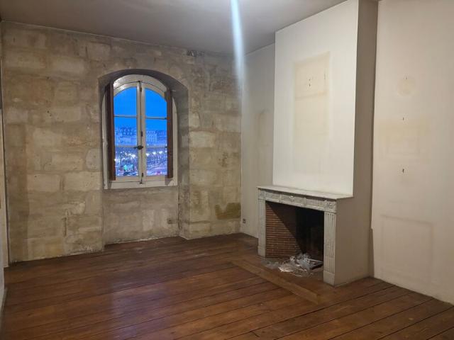 Bureau vente à Bordeaux, Port de la Lune, Bordeaux