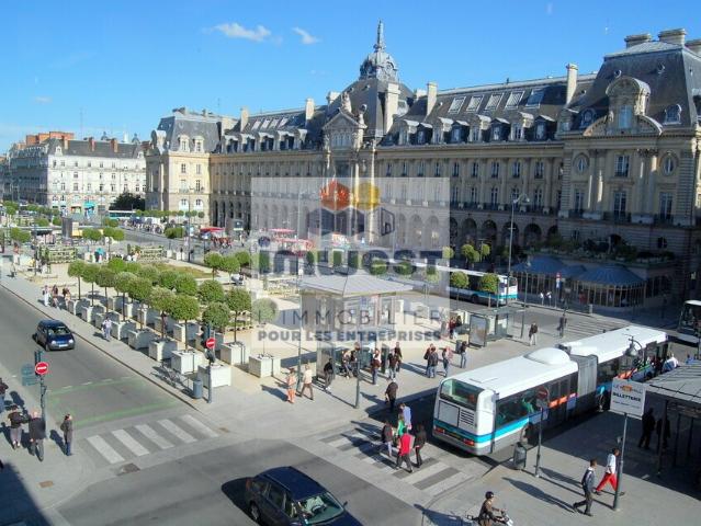 Bureau vente à Rennes, Bretagne