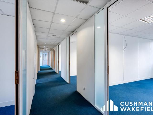Local Commercial vente à Nanterre, Saint-cloud