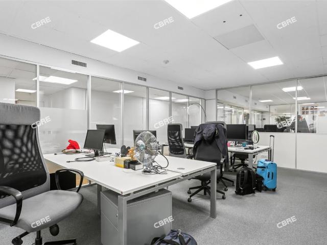 Bureau vente à Nanterre, Saint-cloud
