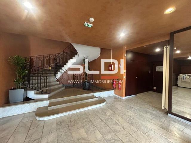 Bureau vente à Lyon, Métropole de Lyon