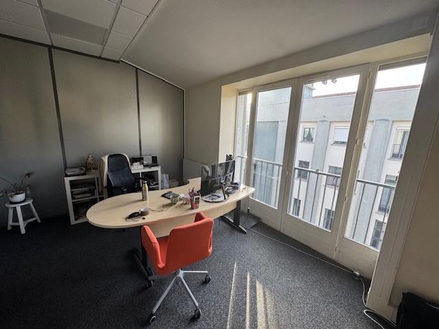 Bureau vente à La Rivière, Saint-Étienne
