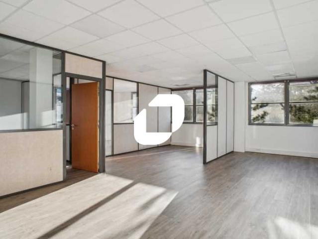 Bureau vente à Saint-Genis-Laval, Rhône